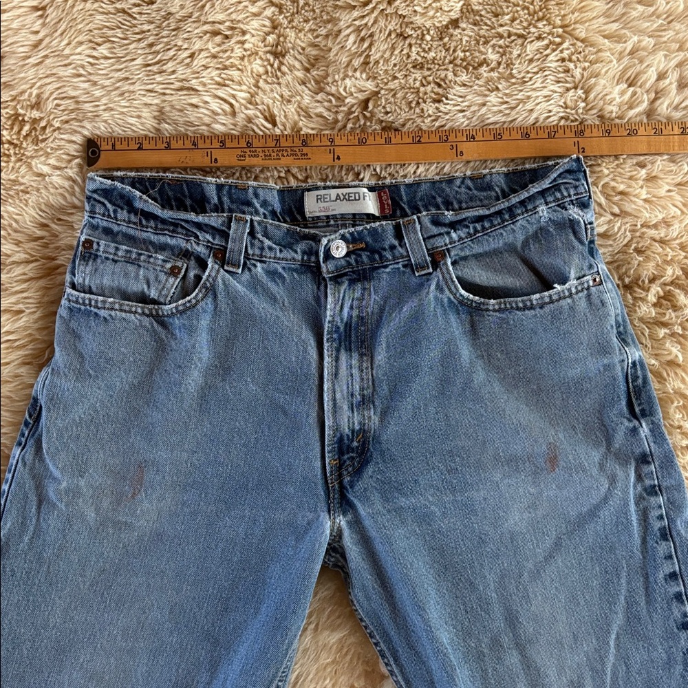 Vintage Levi’s 550 Jeans - Picture 8 of 12